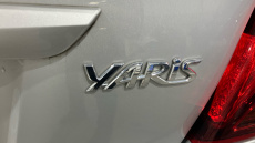 Toyota Yaris 1.33 VVT-i Icon 5dr Petrol Hatchback